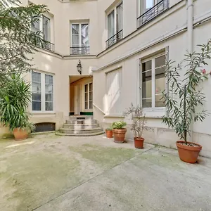  Appartement Charming & Cosy Flat In Heart Of Marais, 2min Walk To Art & Metier Museum France